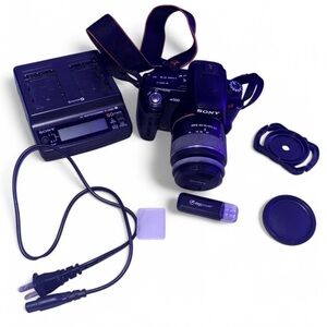 Sony α 500 Digital Camera with Accessories